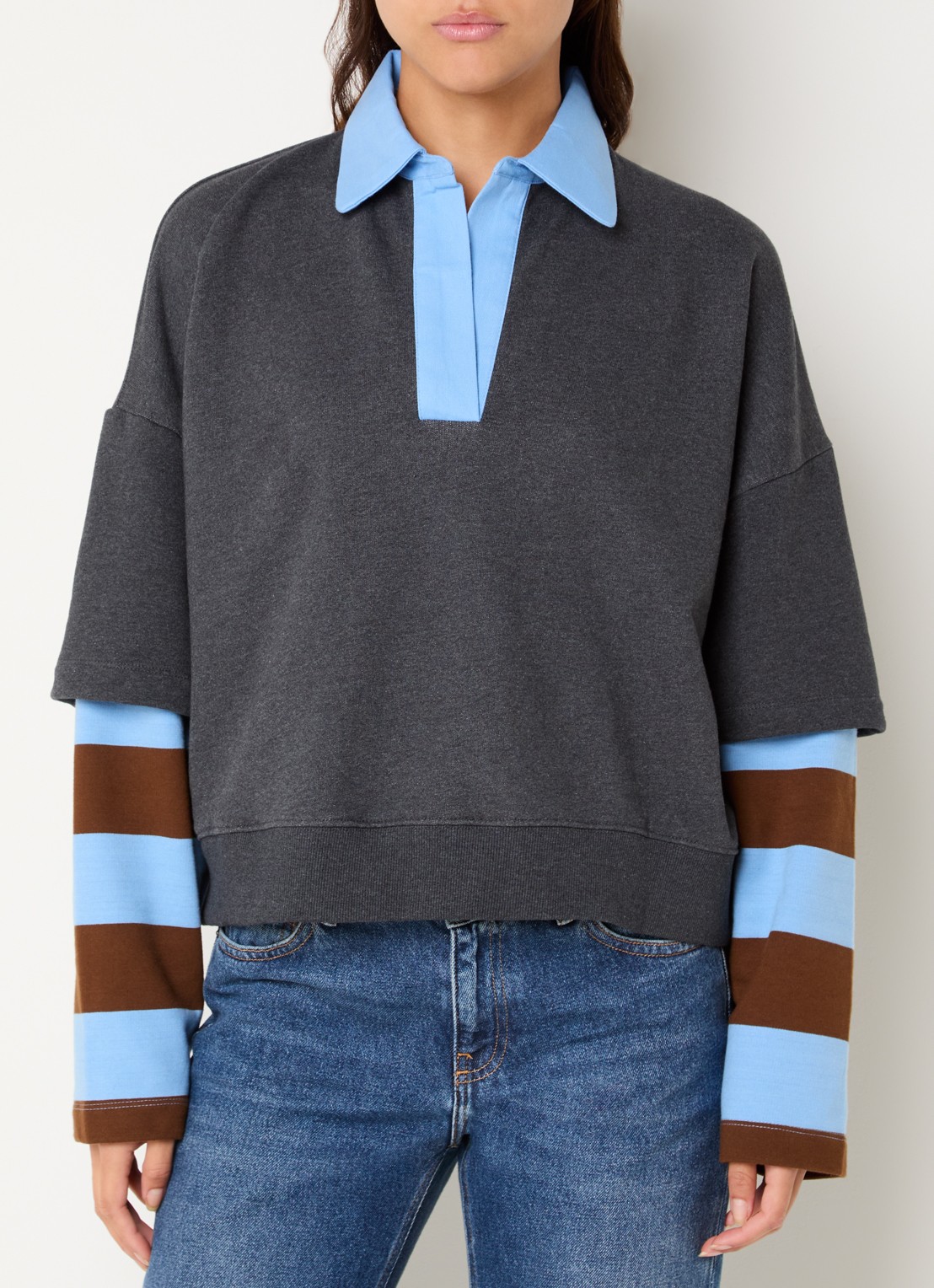 Essentiel Antwerp Sweater met kraag - detail 4 grijsmele