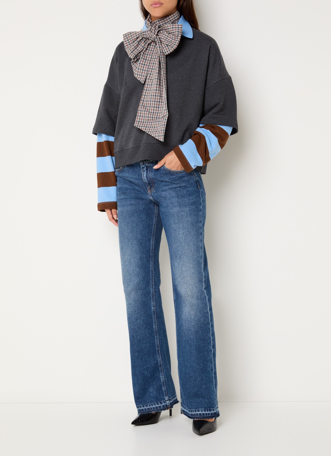 Essentiel Antwerp Sweater met kraag - voorkant 2 grijsmele
