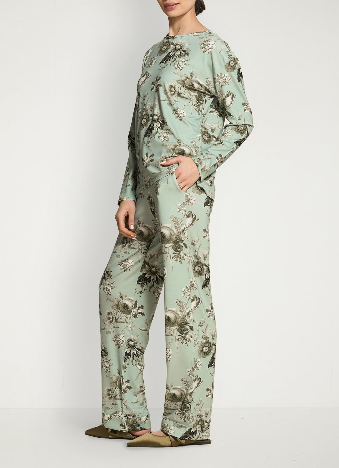 Essenza Denna Florean loungetop met bloemenprint - detail groen