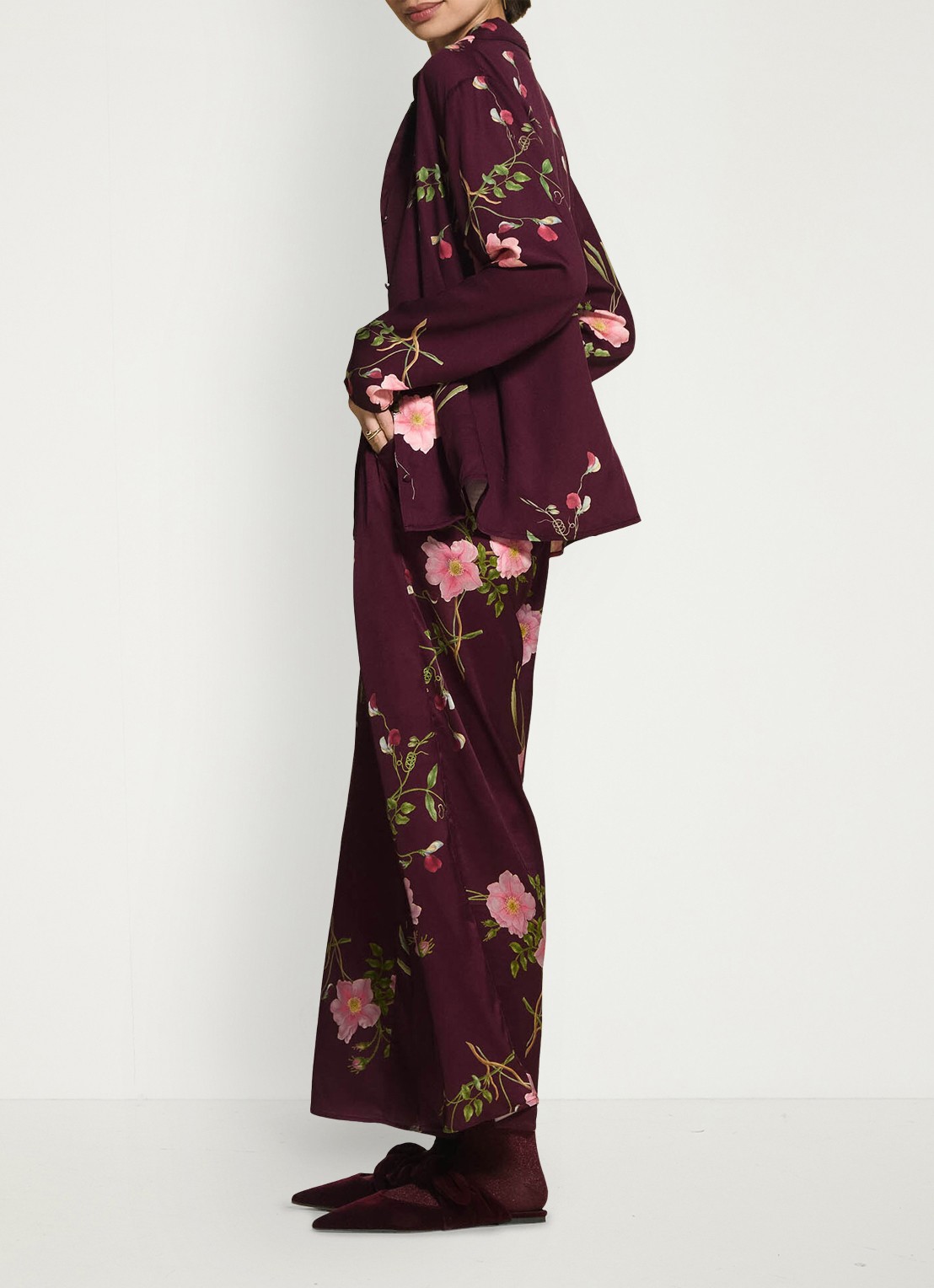Essenza Elodie Maren loungetop met bloemenprint - detail 6 donkerrood