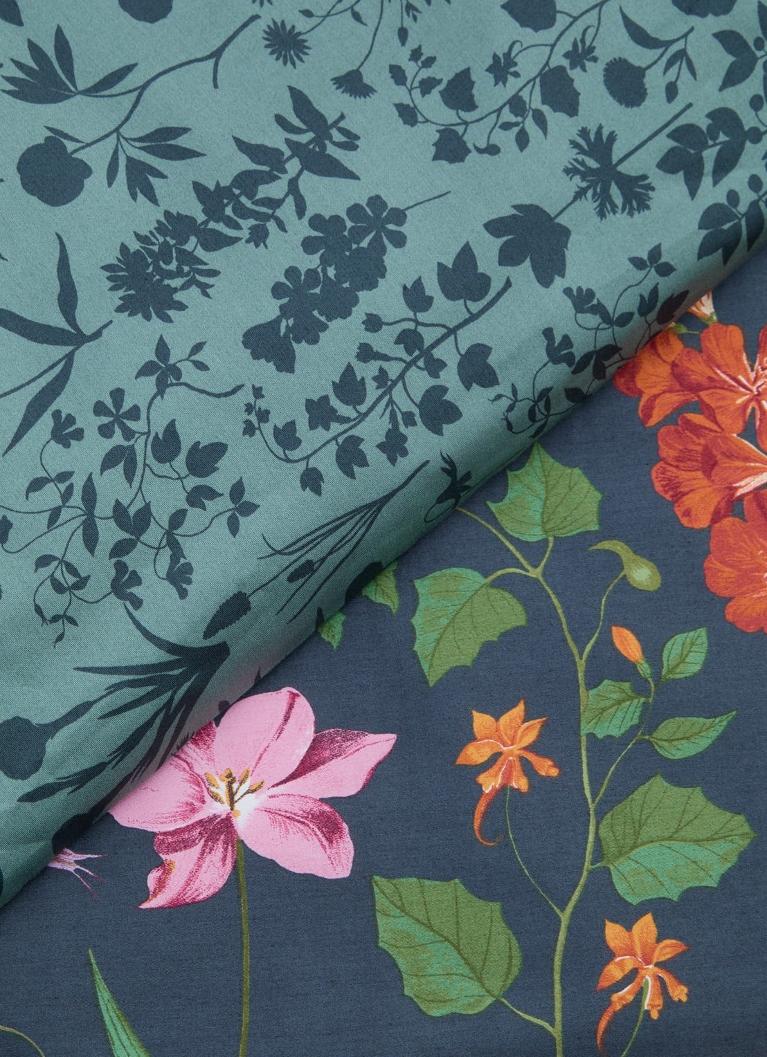 Essenza Marigold dekbedovetrekset van 100%  katoensatijn 220TC - inclusief kussensloop - detail antraciet