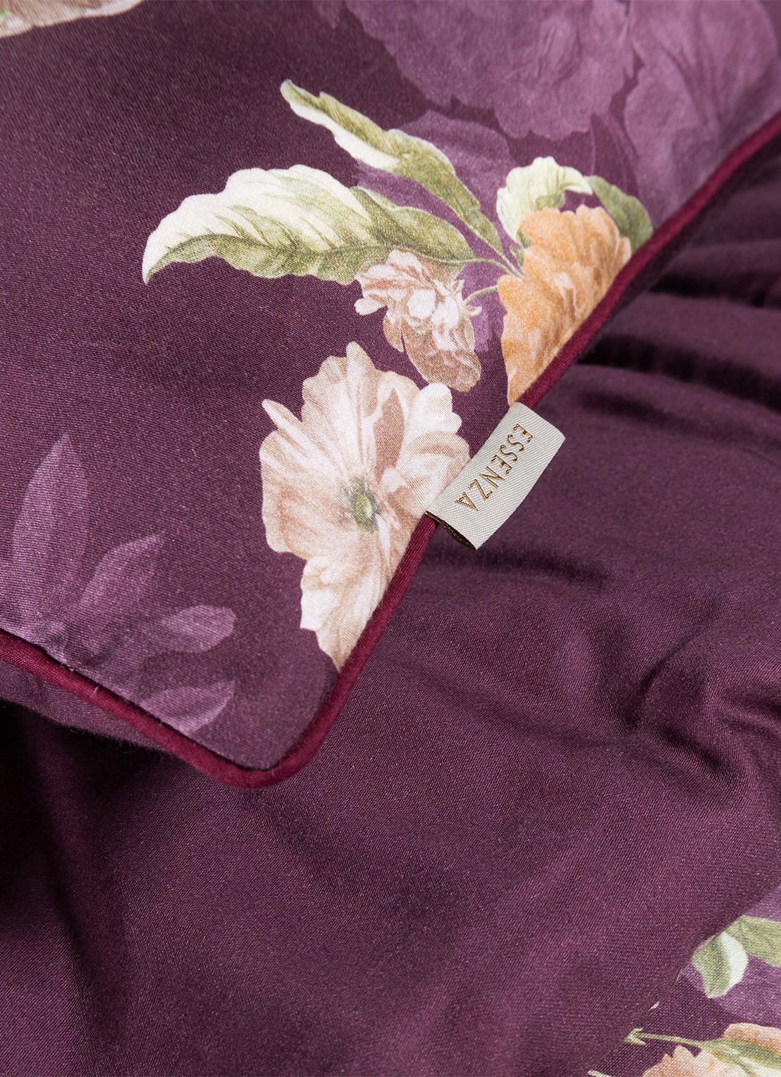 Essenza Orianna dekbedovertrek van katoensatijn 220TC - detail bordeauxrood