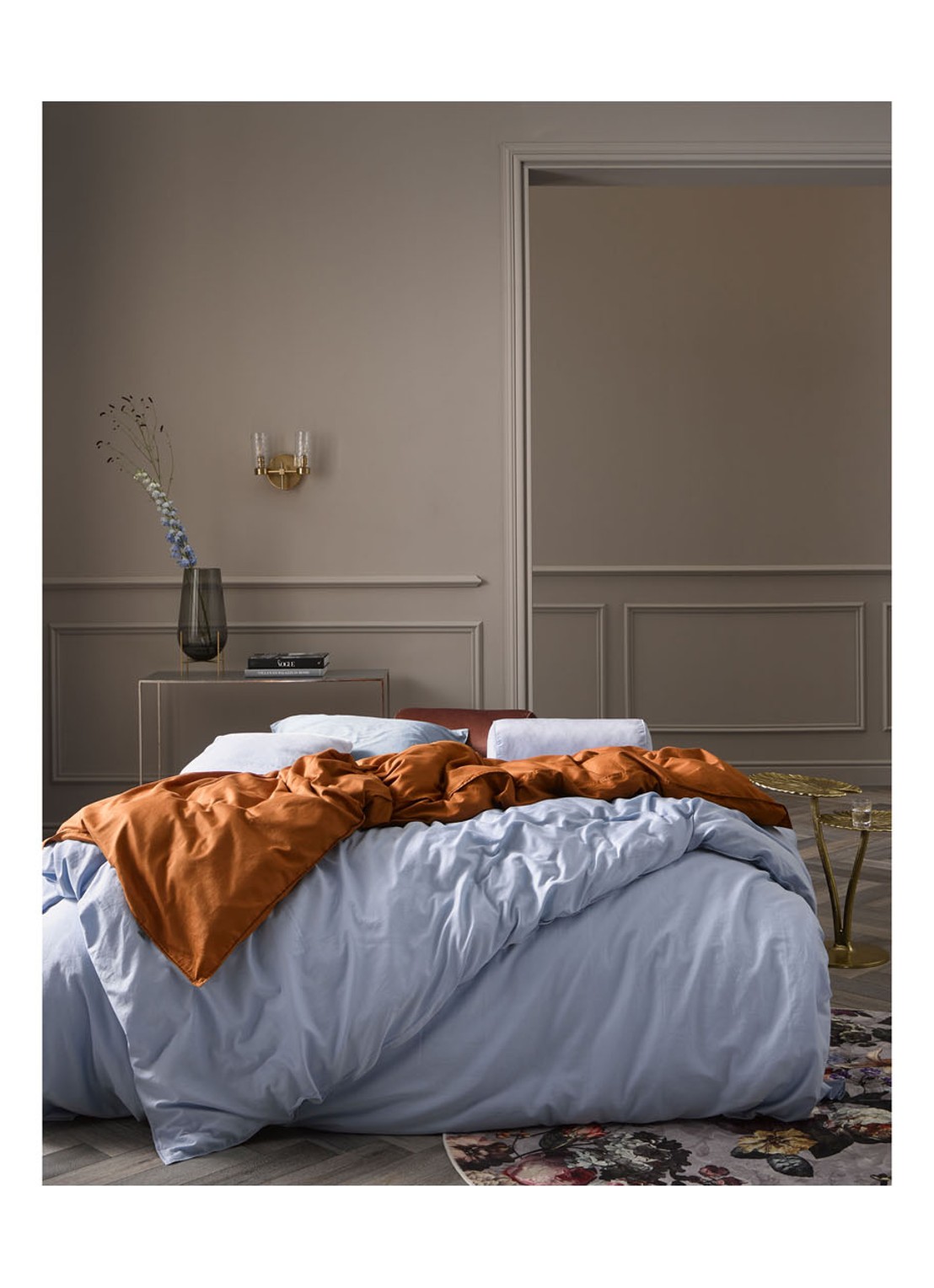 Essenza Premium Collection Minte katoensatijn dekbedovertrekset 300TC - inclusief kussenslopen - voorkant 5 lichtblauw