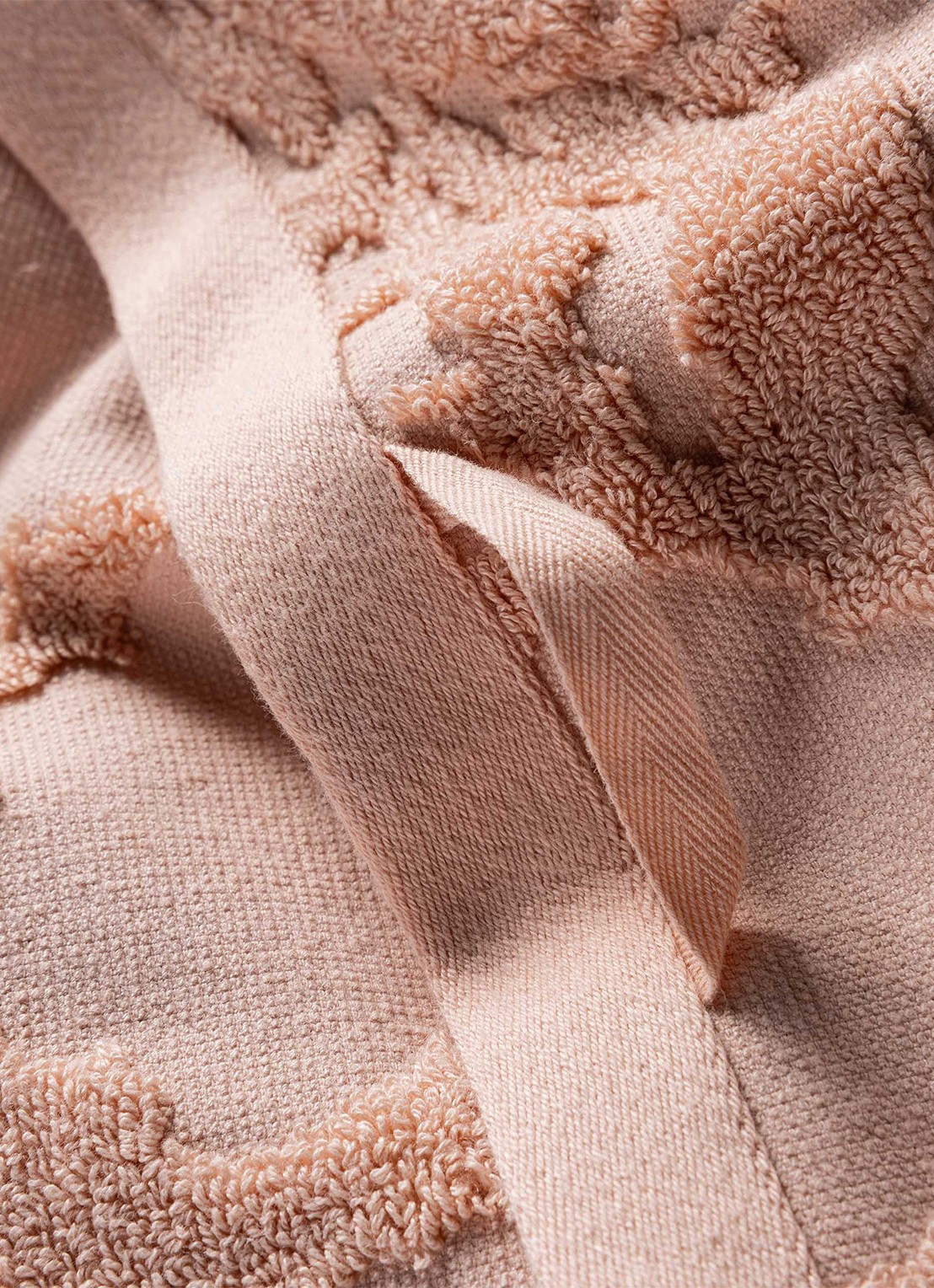 Essenza Rosie badhanddoek - detail 5 lichtroze