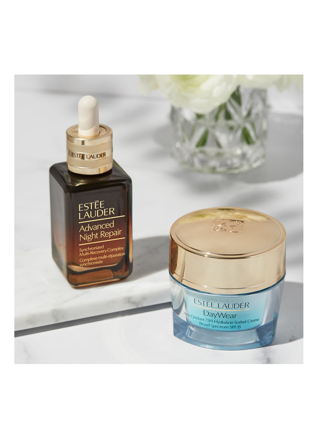 Estée Lauder DayWear Anti-Oxidant 72H-Hydration Sorbet Creme SPF 15 - hydraterende dagcrème - detail 4 undefined