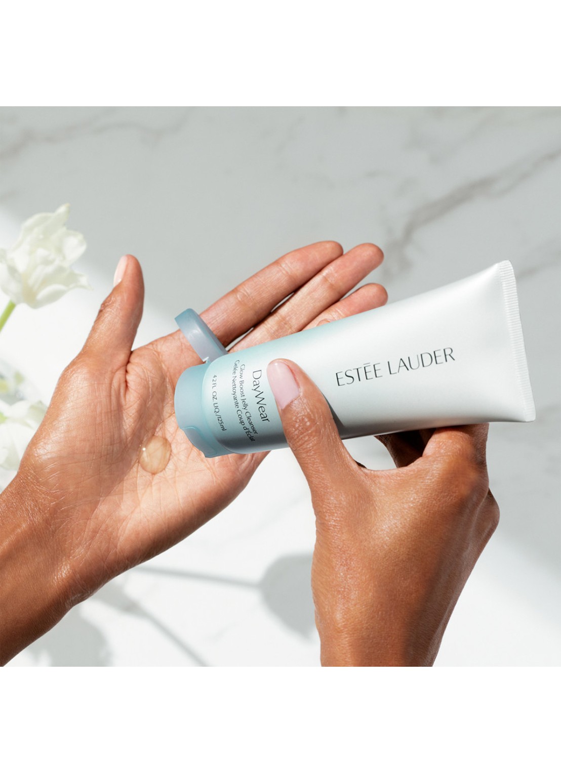 Estée Lauder DayWear Glow Boost Jelly Cleanser - gezichtsreiniger  - detail 4 undefined