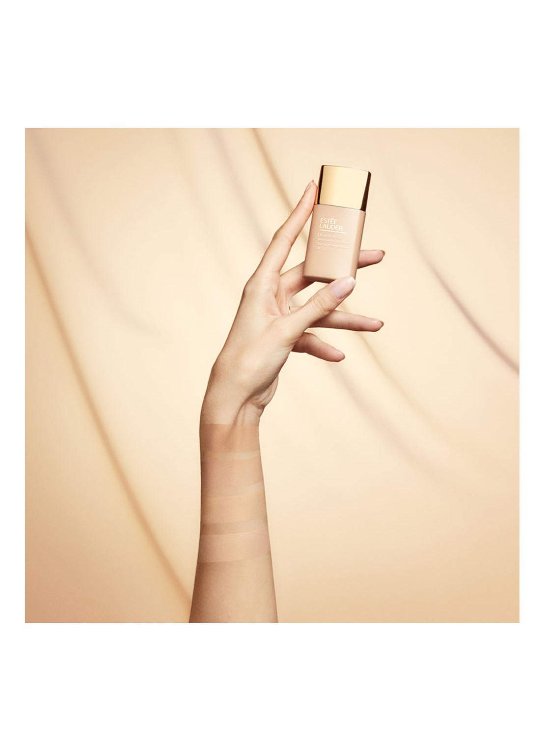 Estée Lauder Double Wear Sheer Long-Wear Makeup SPF 20 - foundation - detail 3 1w1