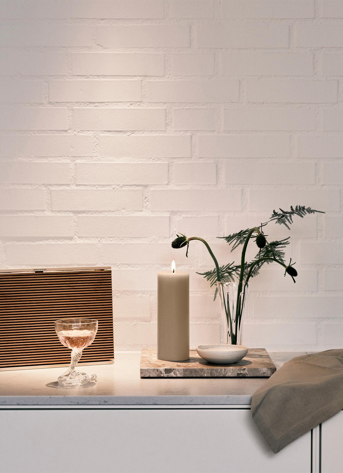 ester & erik Led-kaars 20 cm - voorkant 2 donkerbeige