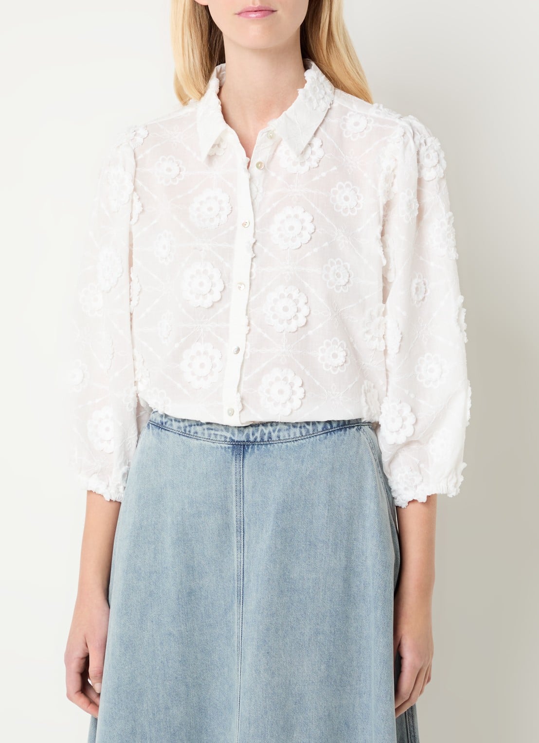 Expresso Blouse met borduring - detail 4 wit