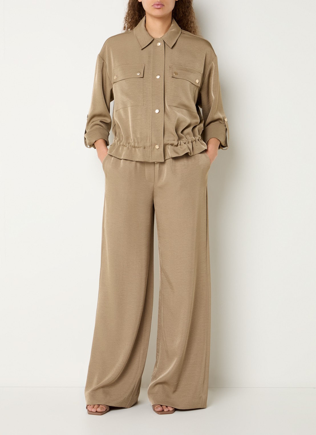 Expresso Mid waist loose fit broek met glanzende finish en steekzakken - voorkant 2 roestbruin