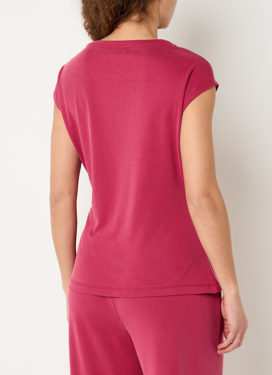 Expresso Top met knoopdetail - achterkant kersenrood