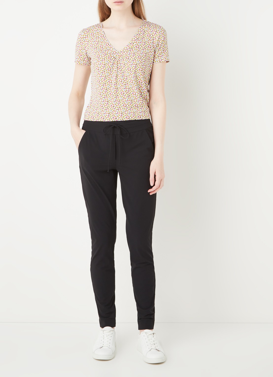Expresso Xarah high waist slim fit pantalon van travel jersey - voorkant 3 zwart