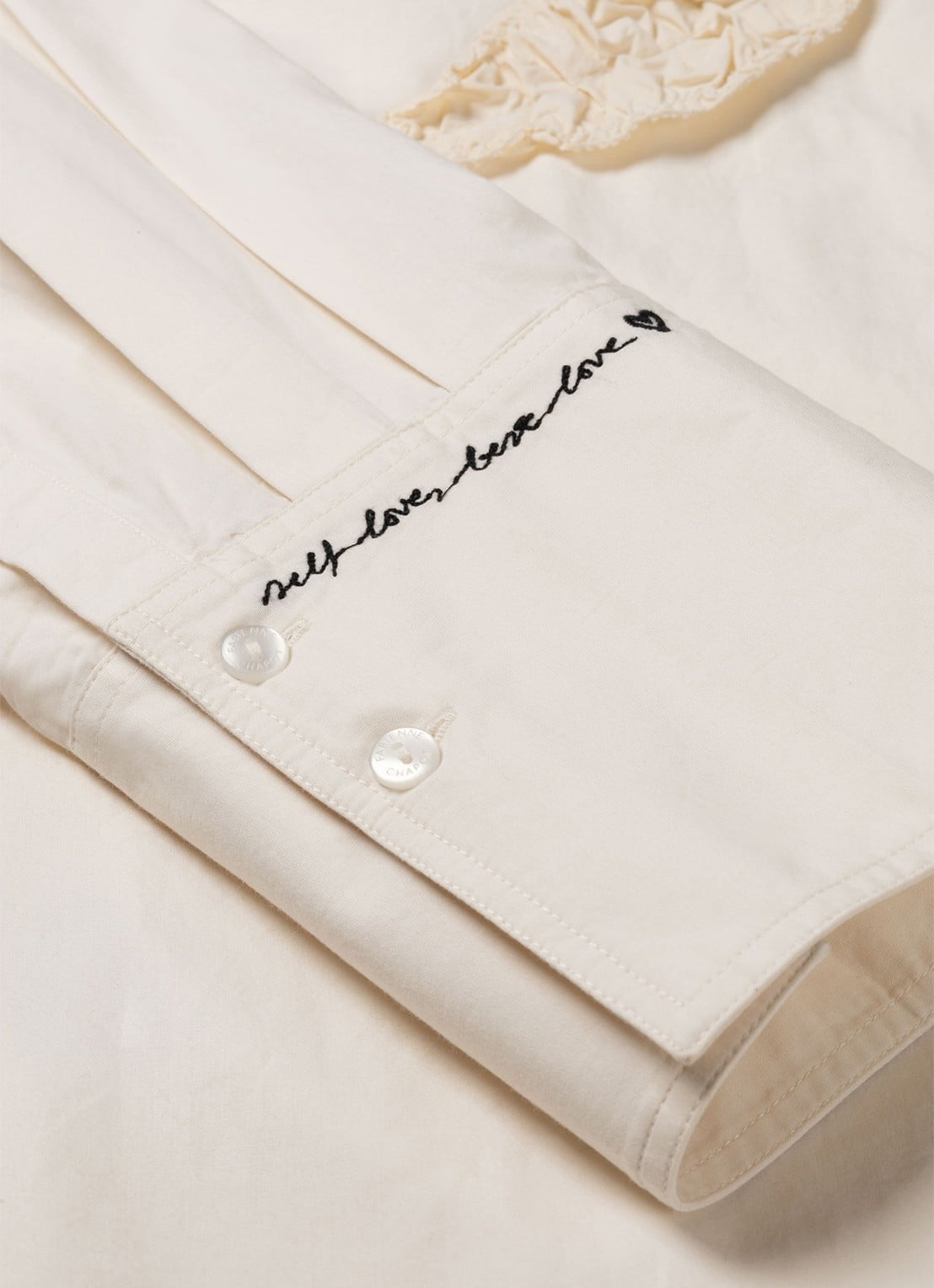 Fabienne Chapot Alex blouse met applicatie - detail 2 gebroken wit