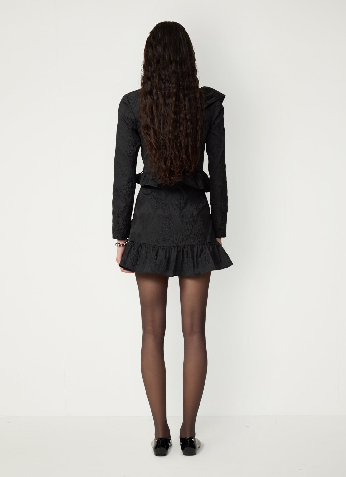Fabienne Chapot Arlo mini rok met jacquard dessin en ruches - achterkant 5 zwart