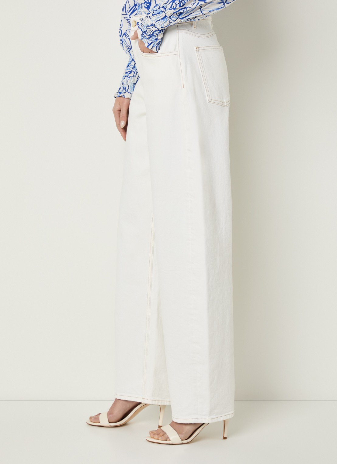 Fabienne Chapot Betty high waist tapered fit jeans met gekleurde wassing - detail 3 gebroken wit