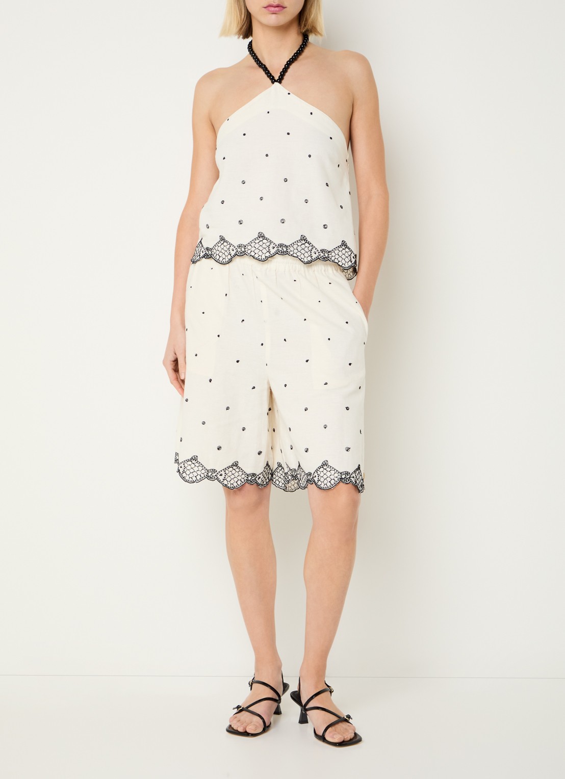Fabienne Chapot Bohdi high waist wide fit korte broek met borduring - voorkant 3 gebroken wit