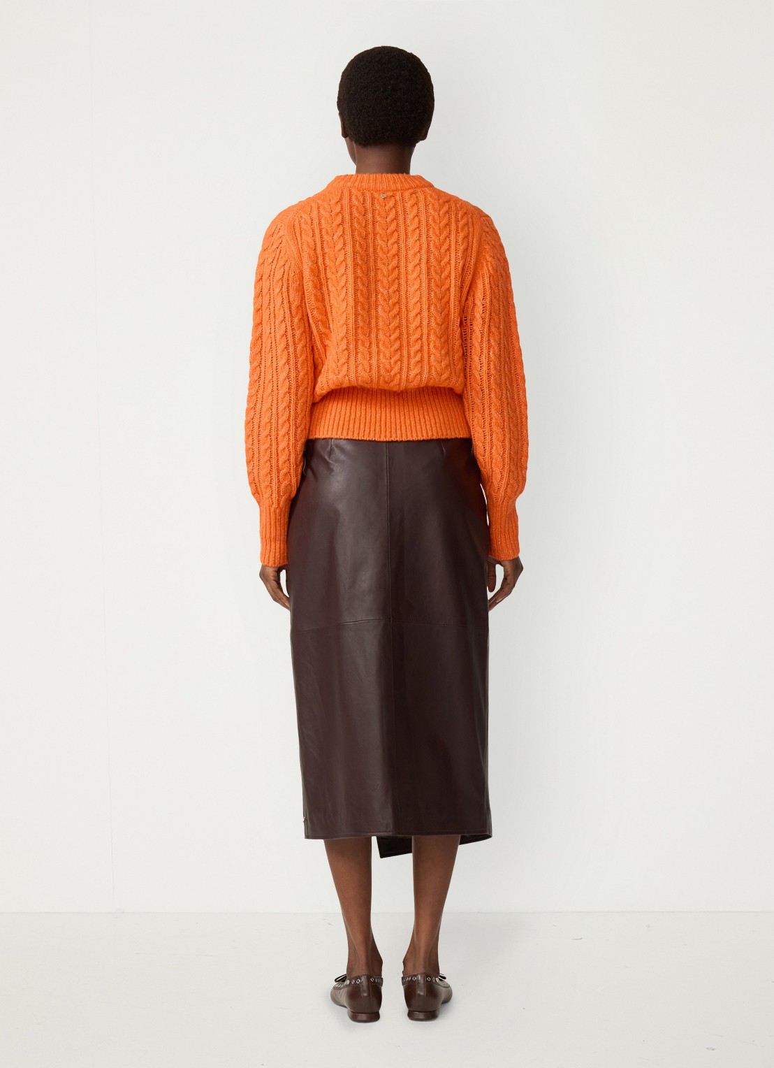 Fabienne Chapot Cable kabelgebreide pullover in wolblend - achterkant 5 oranje