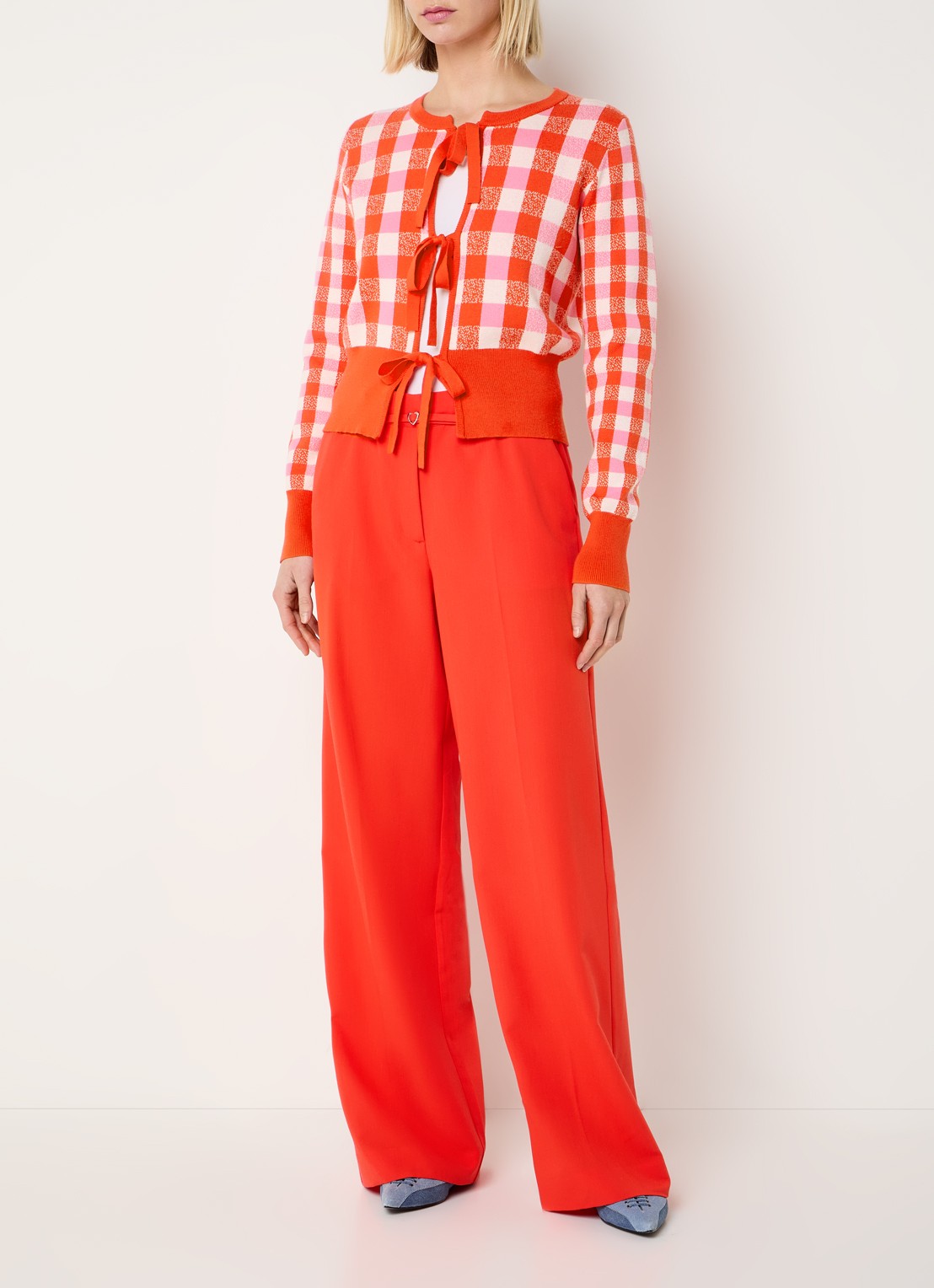 Fabienne Chapot Camille fijngebreid vest met ingebreid patroon en gestrikt detail - voorkant 2 rood