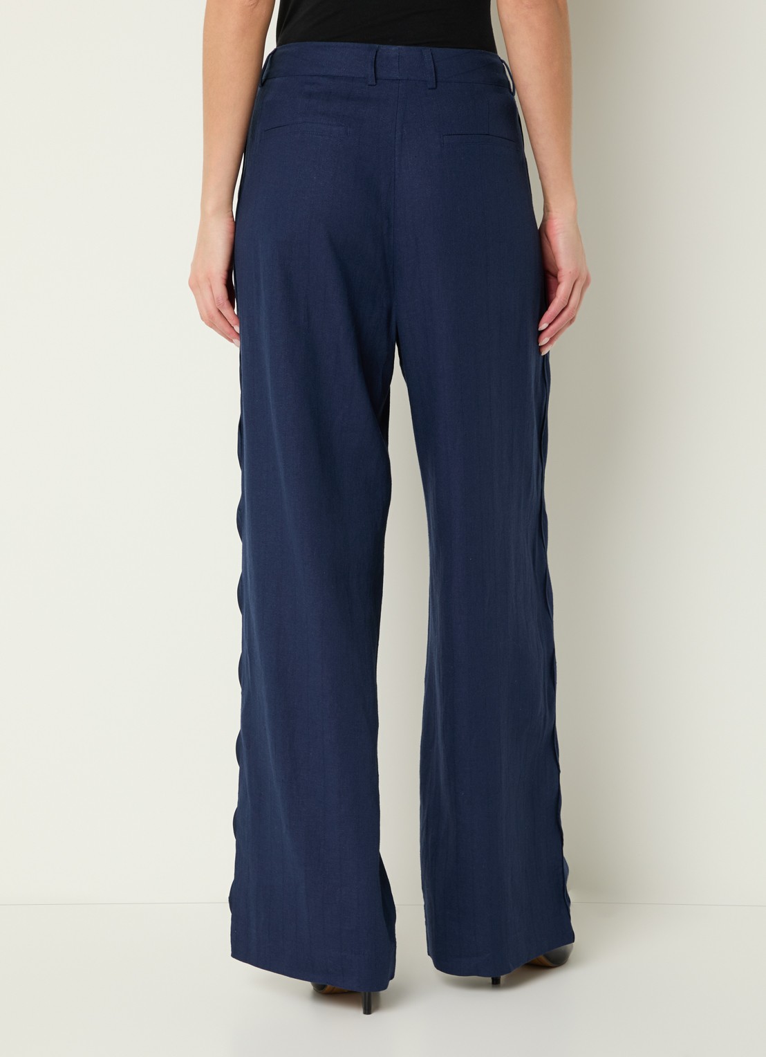 Fabienne Chapot Carlie high waist wide fit broek in linnenblend met plooidetail - achterkant donkerblauw