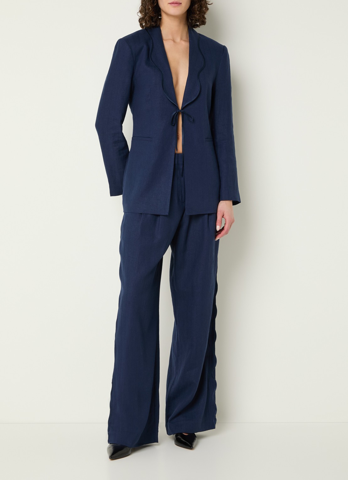 Fabienne Chapot Carlie high waist wide fit broek in linnenblend met plooidetail - voorkant 4 donkerblauw