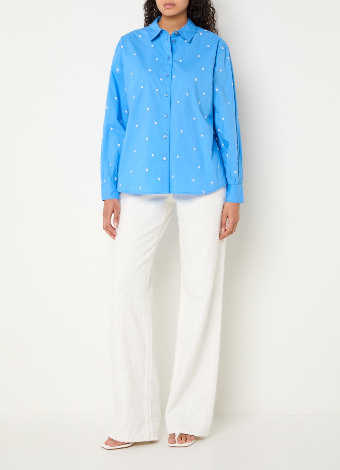 Fabienne Chapot Dina blouse met borduring - voorkant 4 lichtblauw