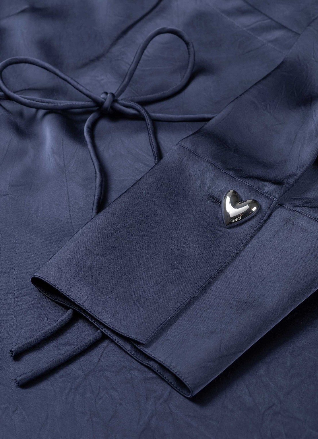 Fabienne Chapot Emma blouse van satijn met strikceintuur - detail 3 donkerblauw