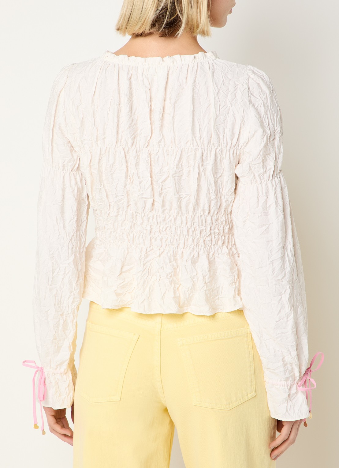 Fabienne Chapot Fera top met smockwerk en gestrikt detail - achterkant gebroken wit