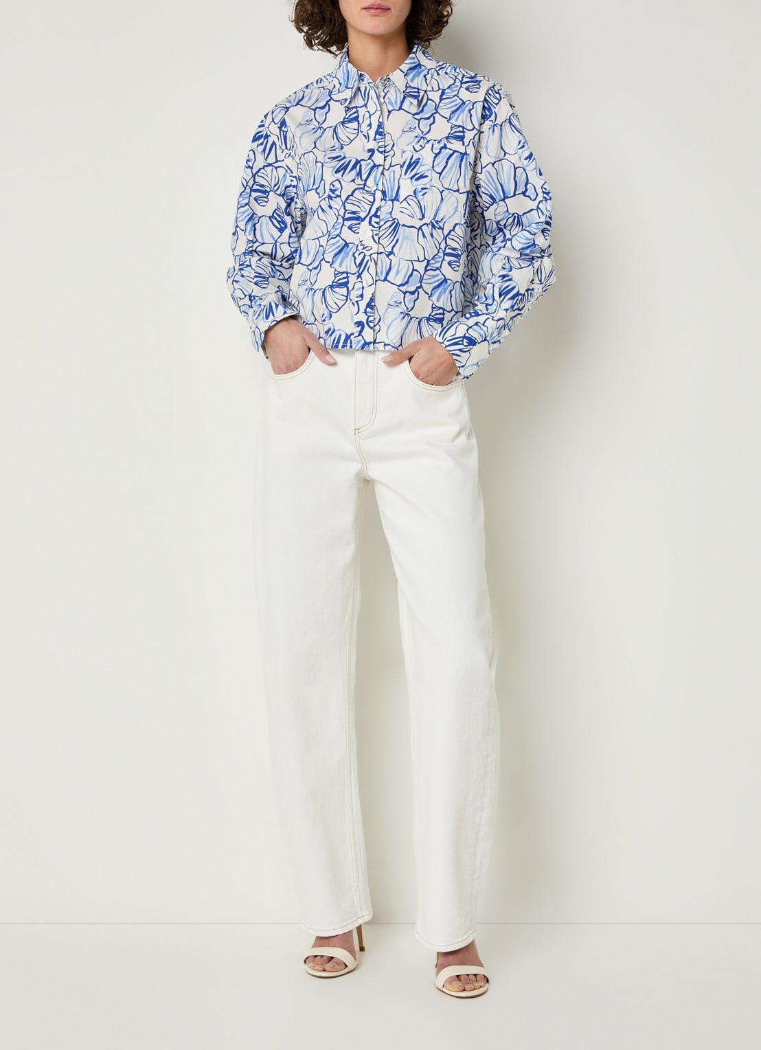 Fabienne Chapot Haidy blouse met bloemenprint - voorkant 4 wit