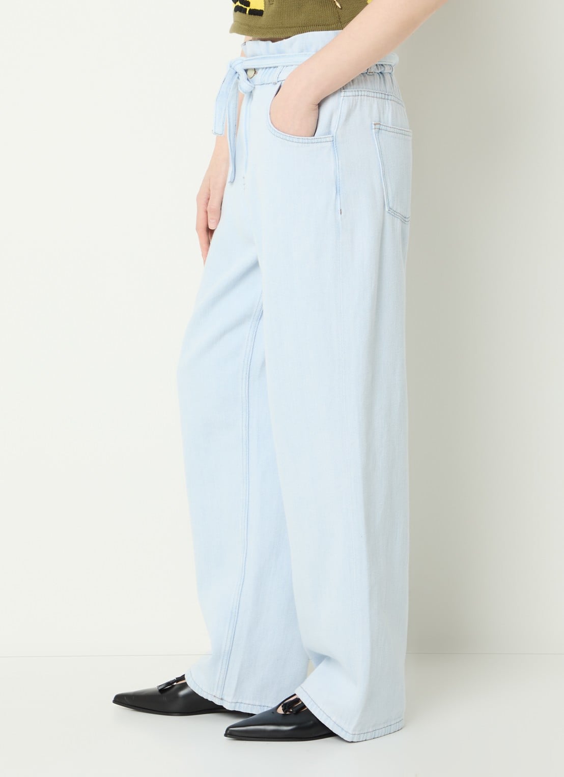 Fabienne Chapot High waist wide leg jeans met lichte wassing - detail 2 lichtblauw