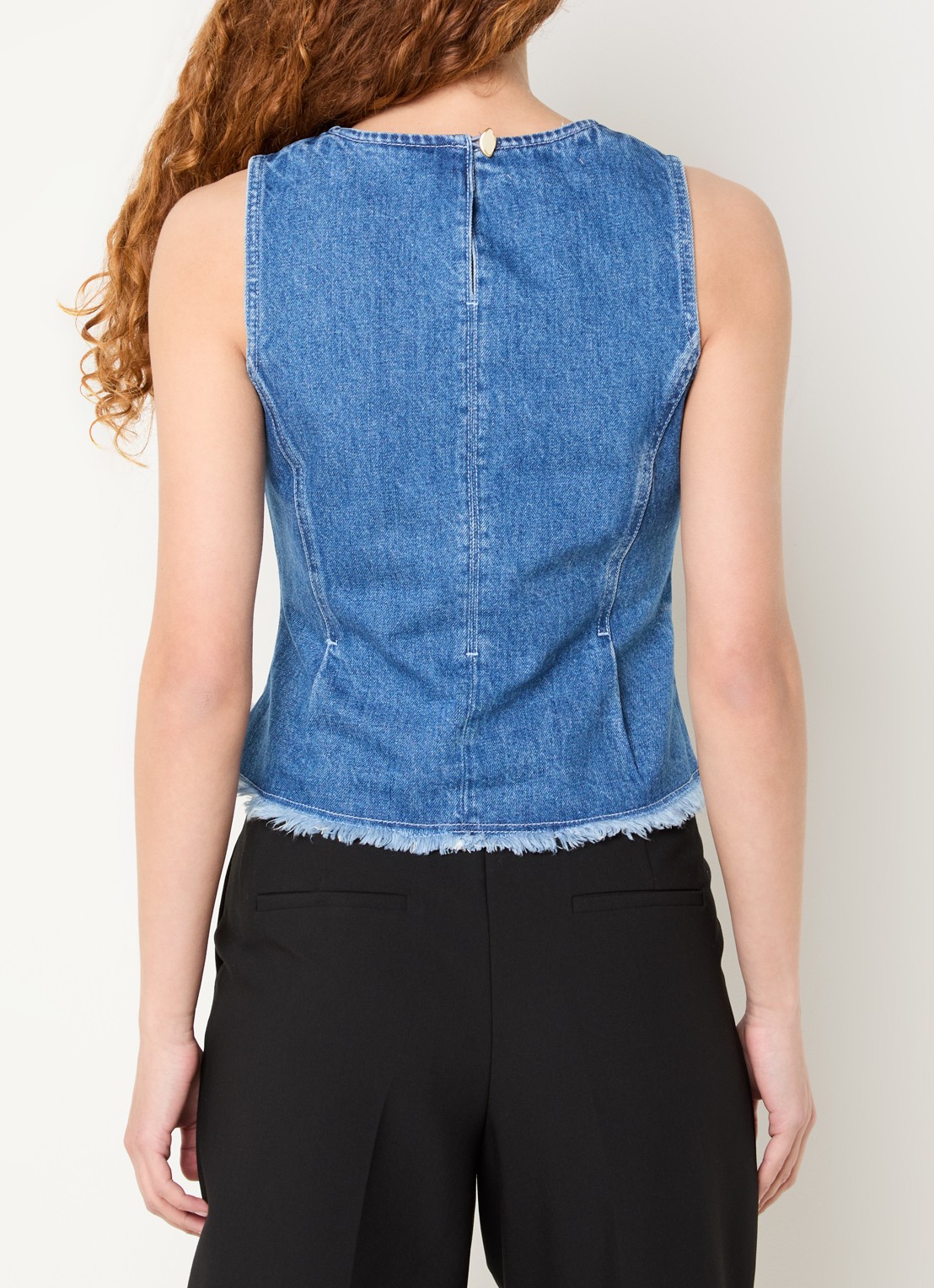 Fabienne Chapot Jojo top van denim met destroyed afwerking - achterkant 3 indigo