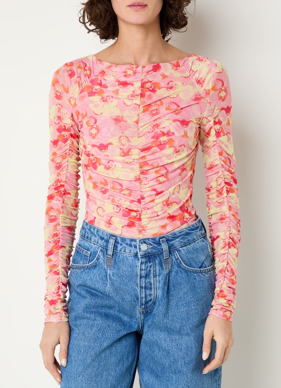 Fabienne Chapot Kane top van mesh met bloemenprint - detail 4 lichtroze