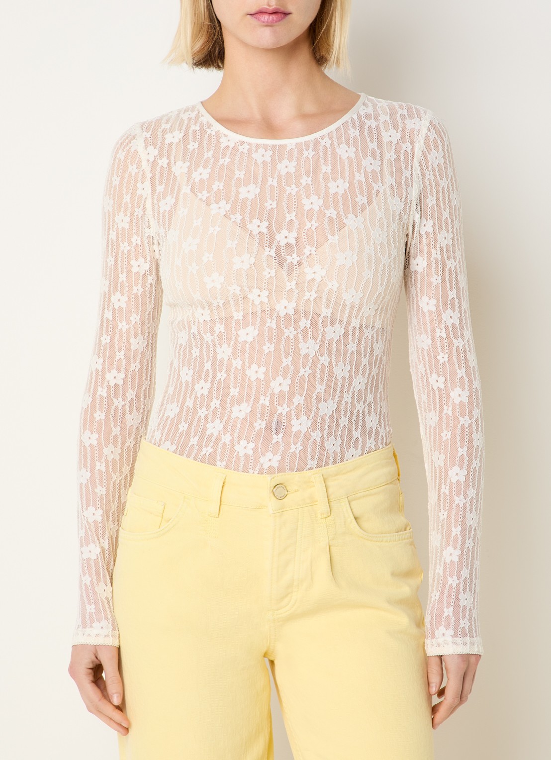 Fabienne Chapot Lacey semi-transparante top van kant met rugdecolleté - achterkant gebroken wit