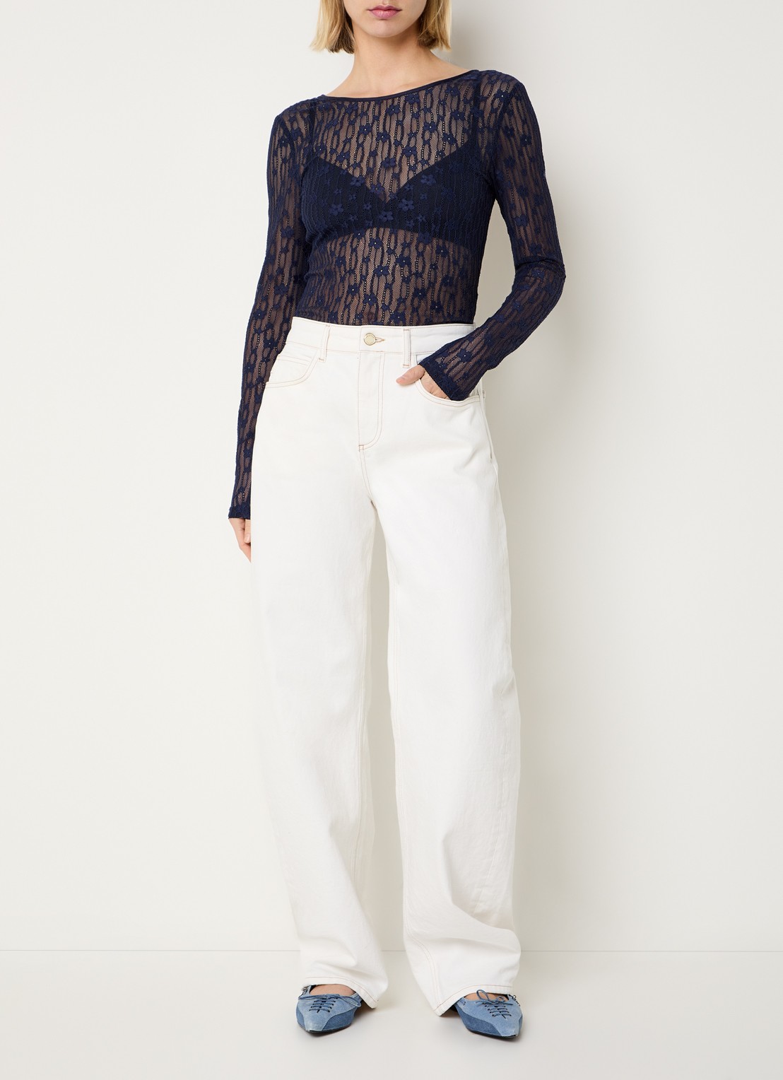 Fabienne Chapot Lacey semi-transparante top van kant - voorkant 2 donkerblauw