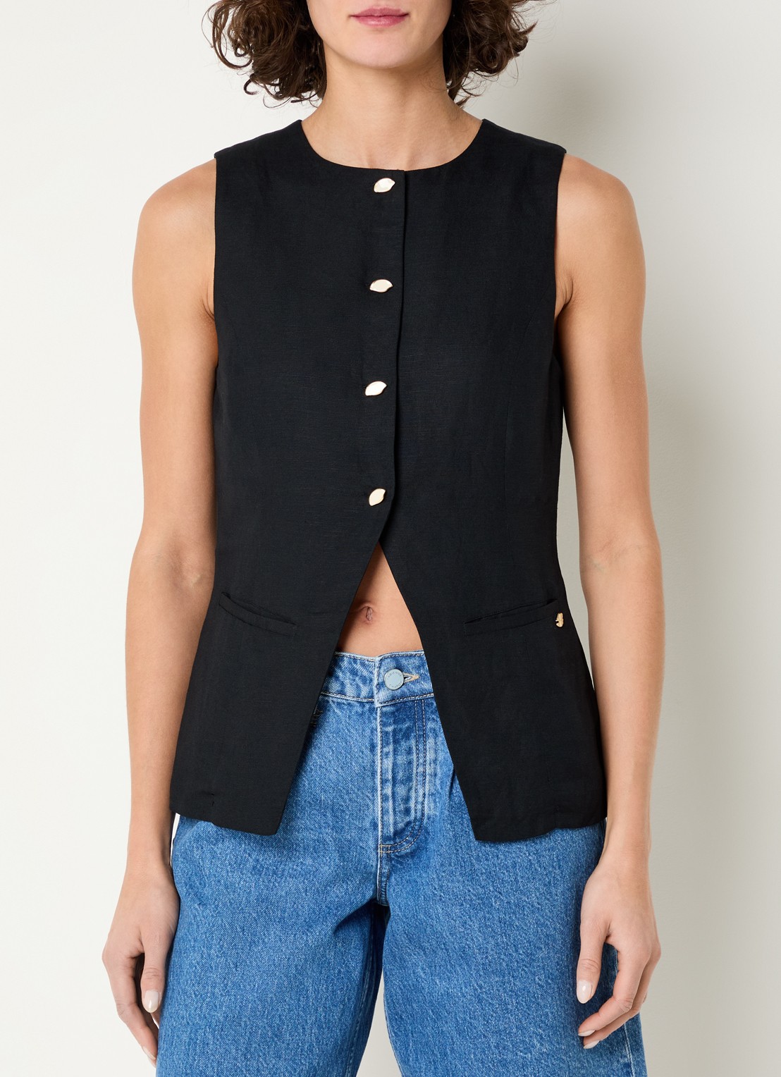 Fabienne Chapot Mercy gilet in linnenblend met paspelzakken - detail zwart