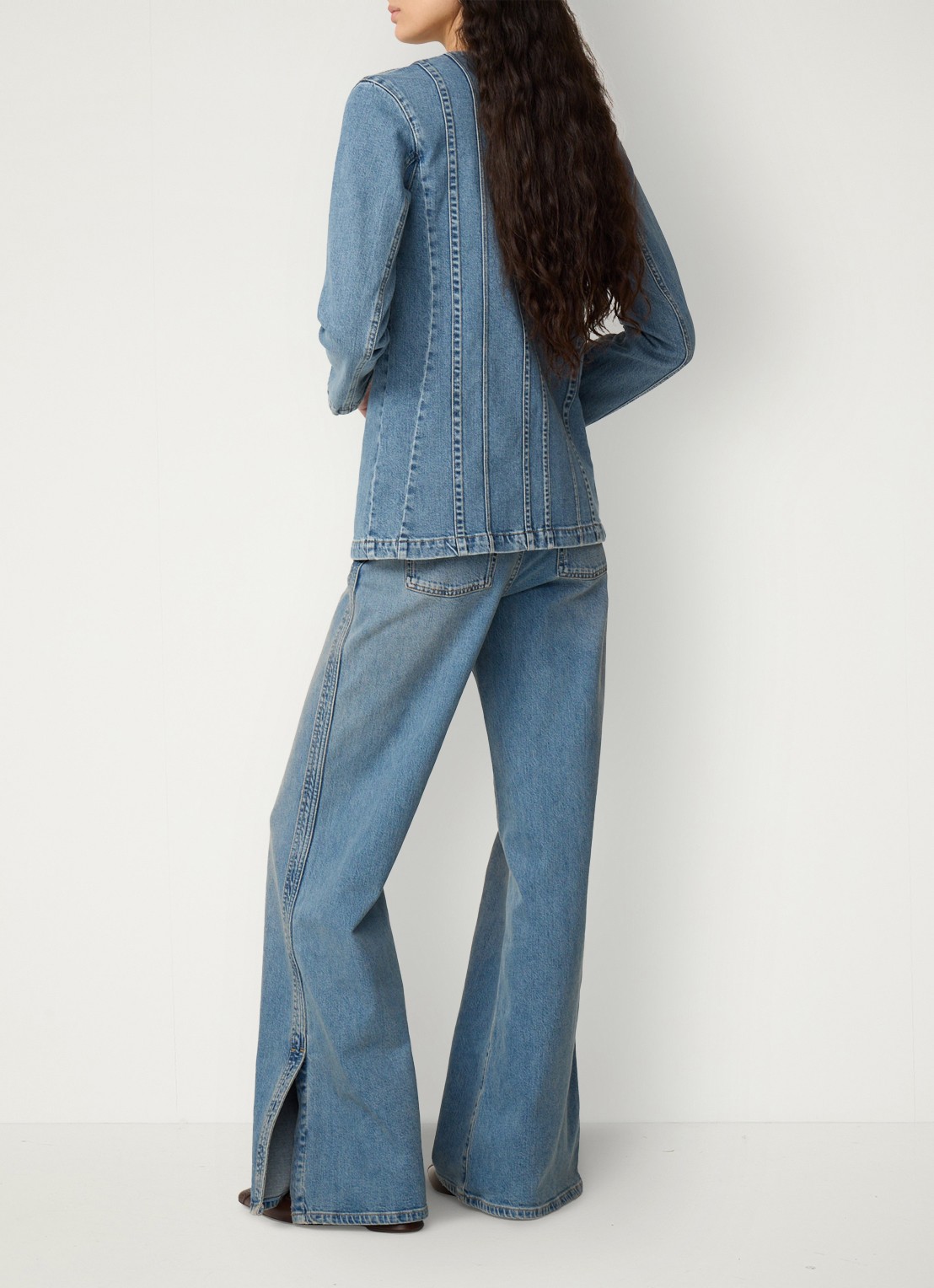 Fabienne Chapot Mid waist wide leg jeans met steekzakken en split - achterkant indigo