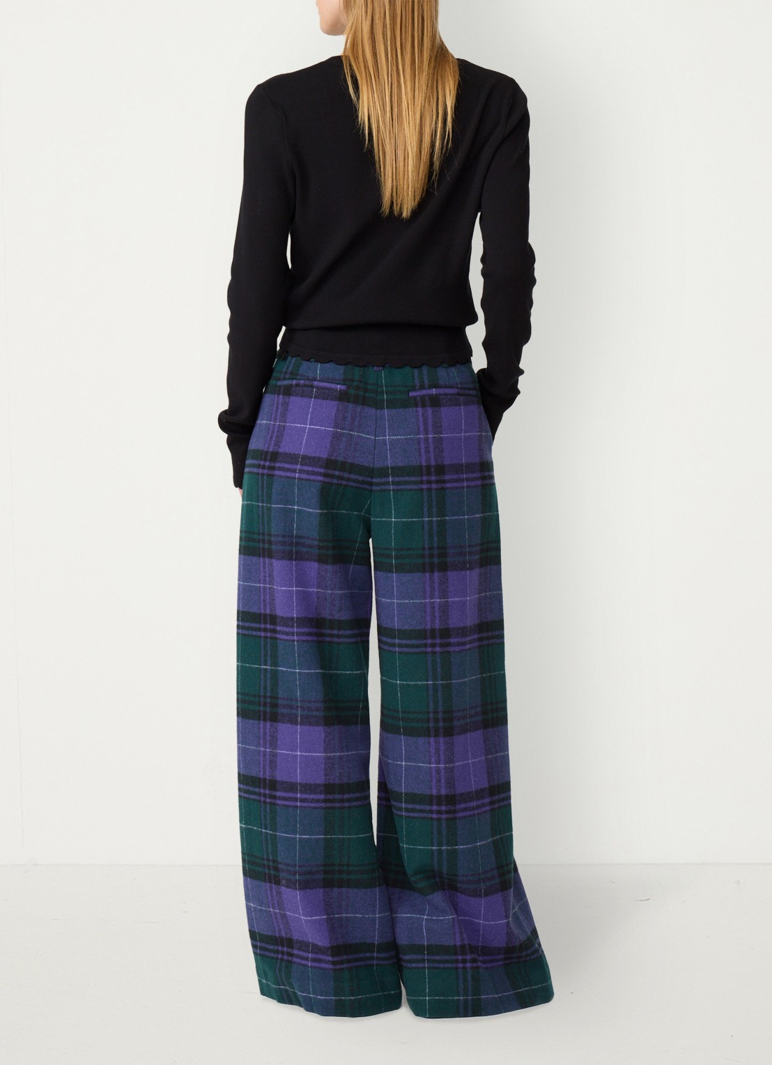 Fabienne Chapot Milan high waist wide fit pantalon in wolblend met ruitdessin  - achterkant 5 paars