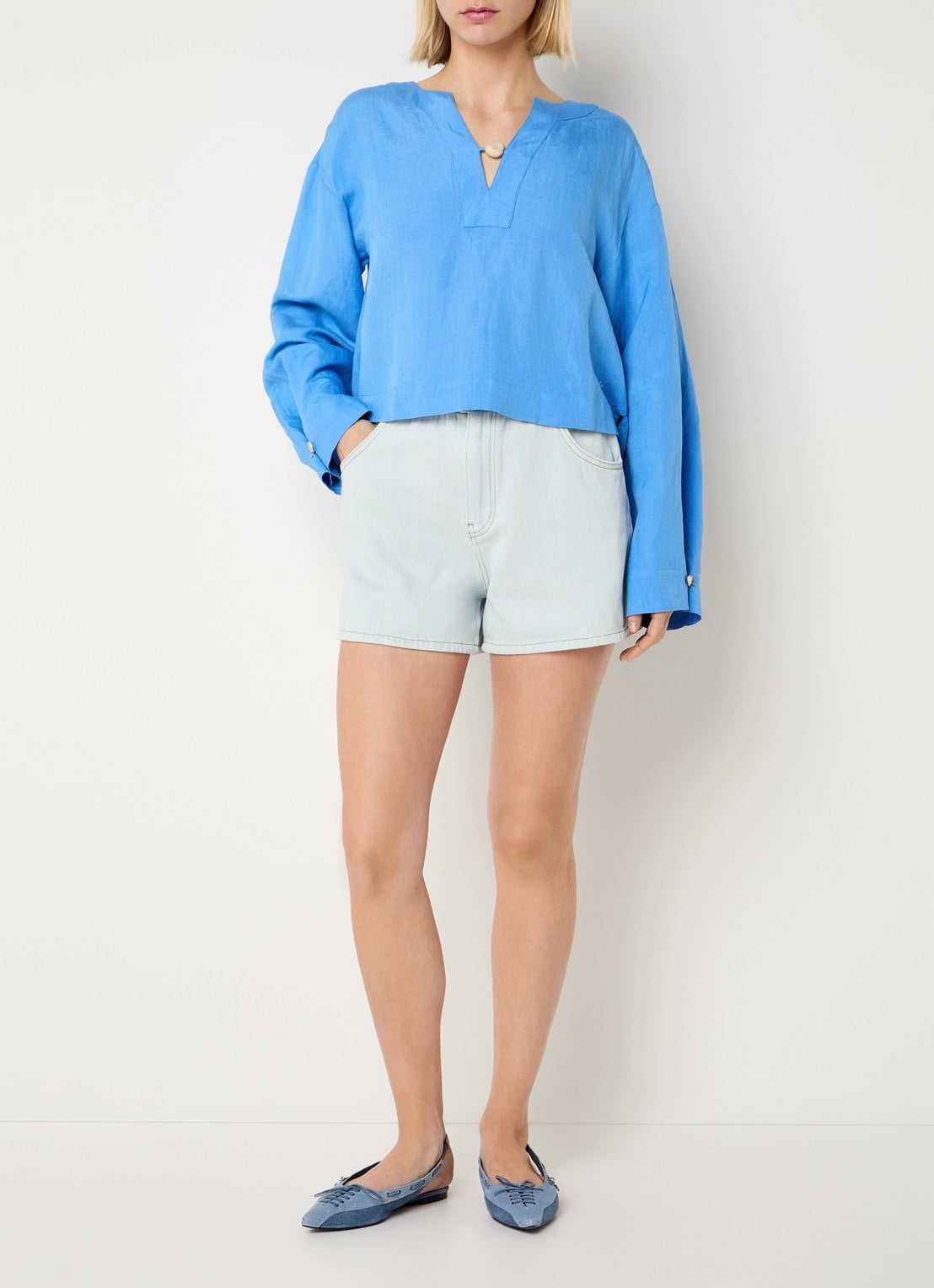 Fabienne Chapot Nana tuniek in linnenblend met V-hals - voorkant 3 blauw