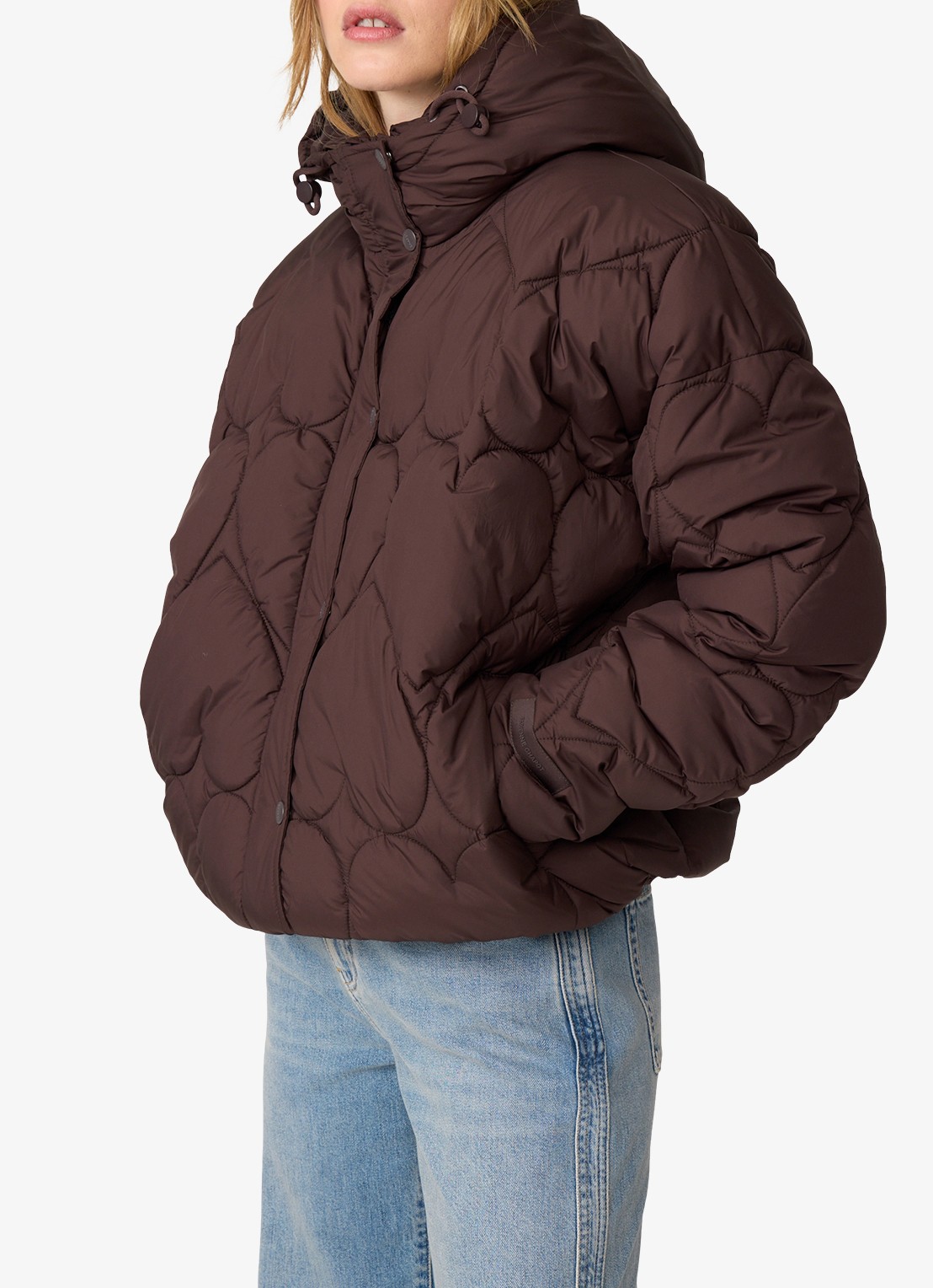 Fabienne Chapot Prisca puffer jack met capuchon en steekzakken - detail 2 chocoladebruin
