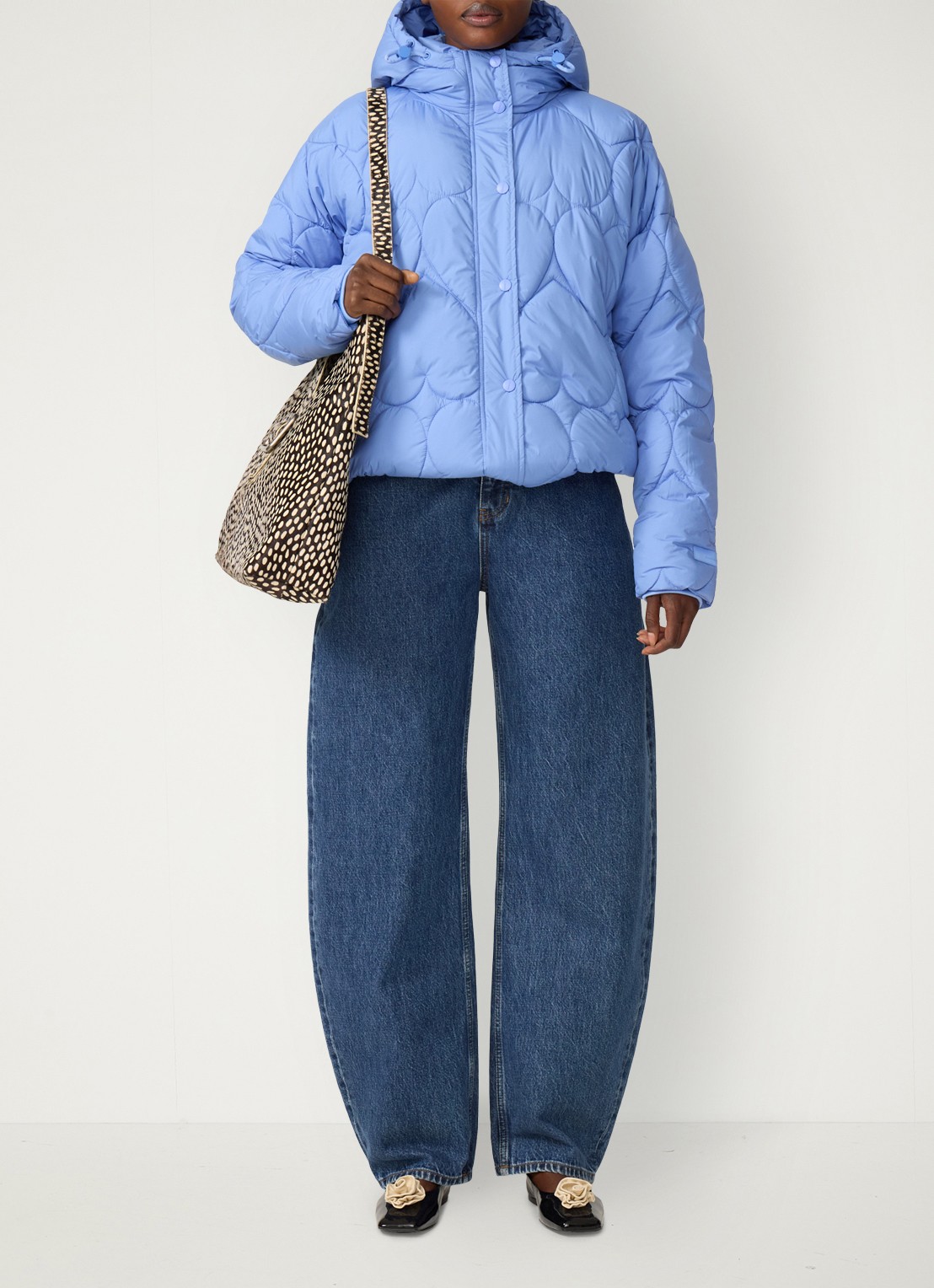 Fabienne Chapot Prisca puffer met capuchon en steekzakken  - voorkant 5 blauw