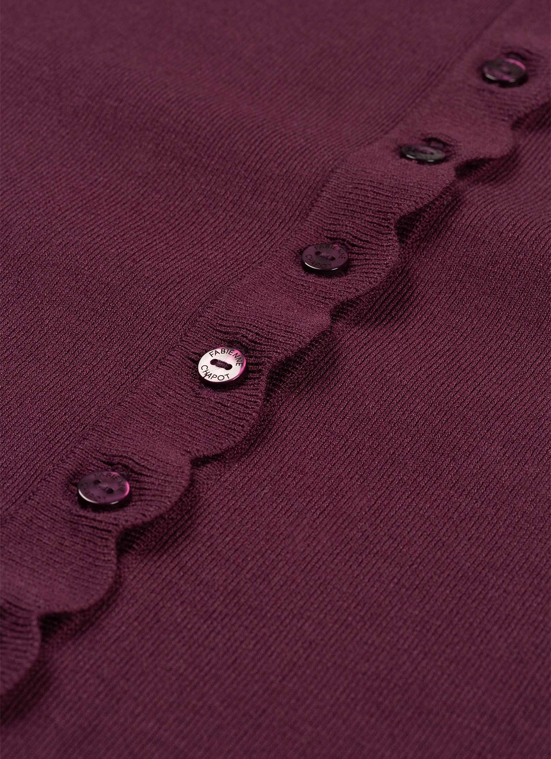 Fabienne Chapot Scarlett fijngebreid vest met ronde hals - detail 4 bordeauxrood