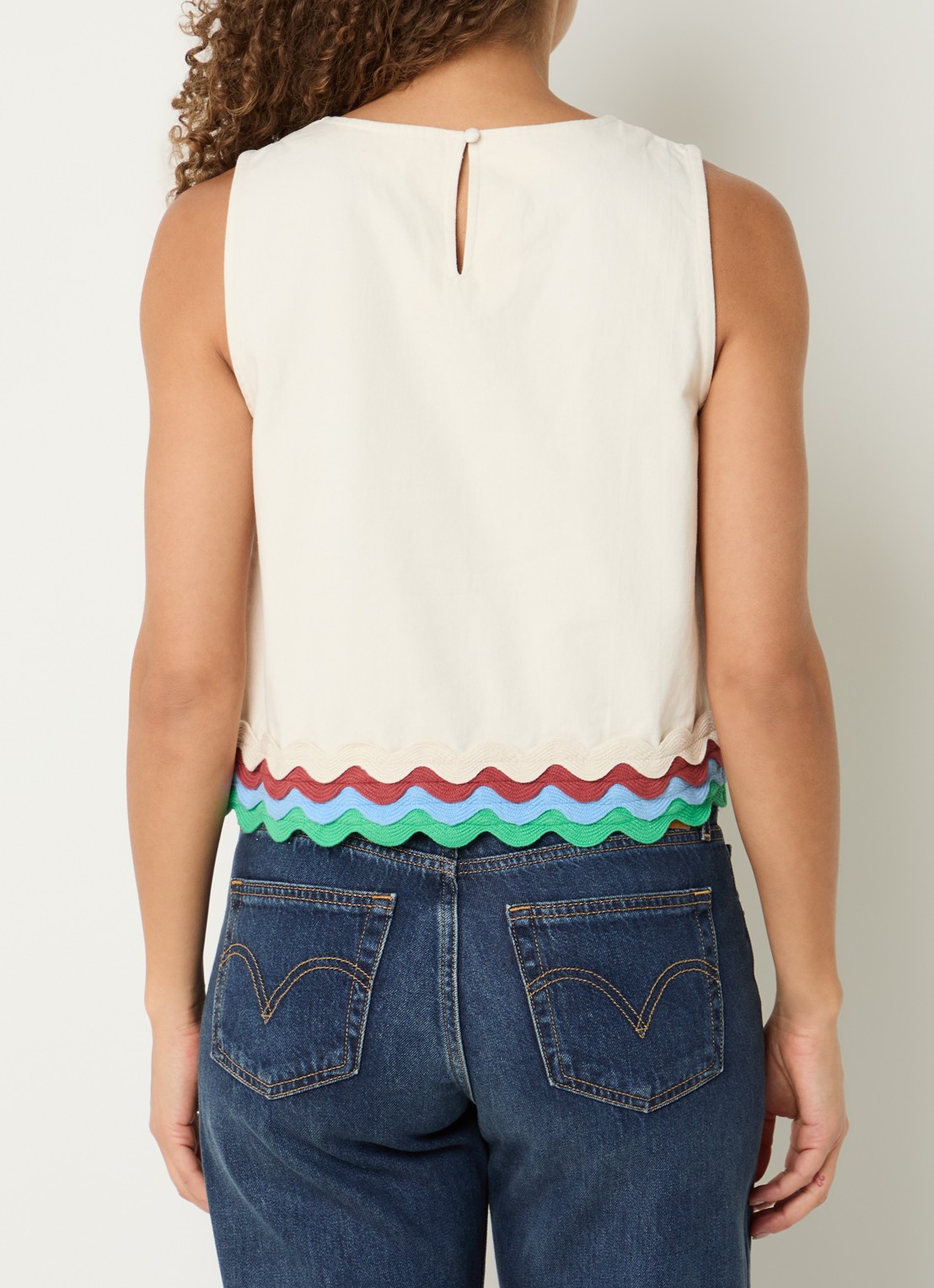 Fabienne Chapot Ursa crop top met applicatie - achterkant 3 gebroken wit