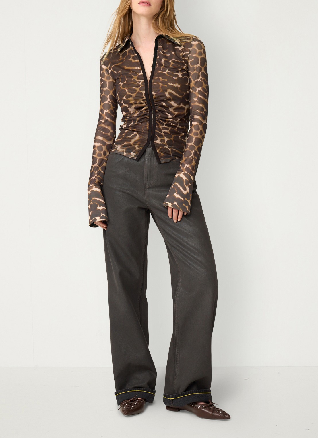 Fabienne Chapot Yanna semi transparante blouse met dierenprint - voorkant 3 bruin