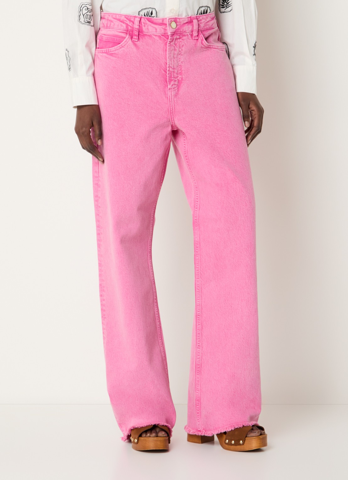 Fabienne Chapot Zoe loose fit boyfriend jeans met gekleurde wassing - detail donkerroze