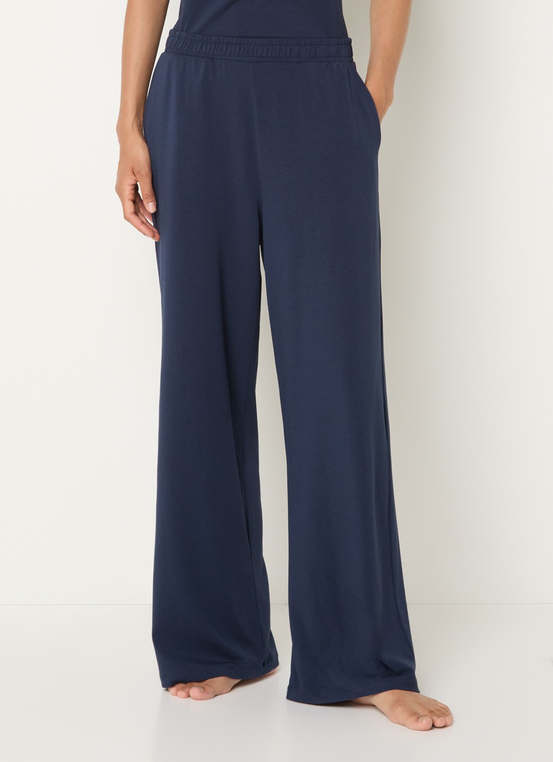 Falke High waist straight fit loungebroek  - detail 3 blauw