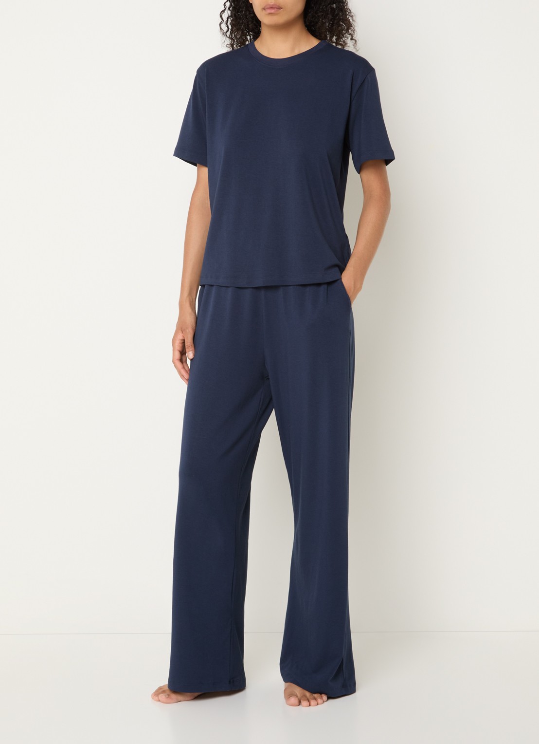 Falke High waist straight fit loungebroek  - voorkant 2 blauw