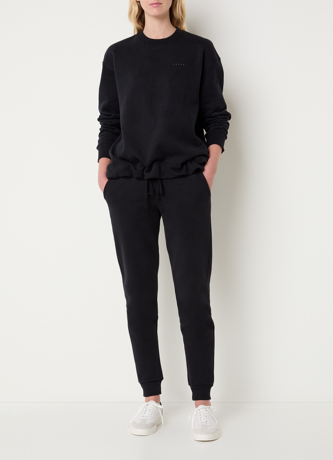 Falke High waist tapered fit joggingbroek met trekkoord - voorkant 2 zwart