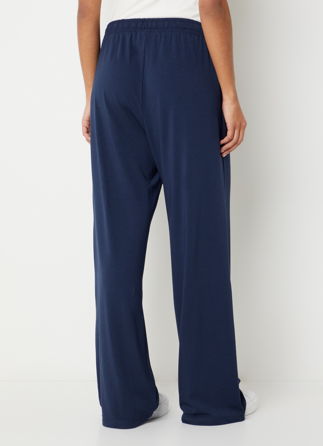 Falke Leisure high waist wide fit broek met steekzakken - achterkant royalblauw