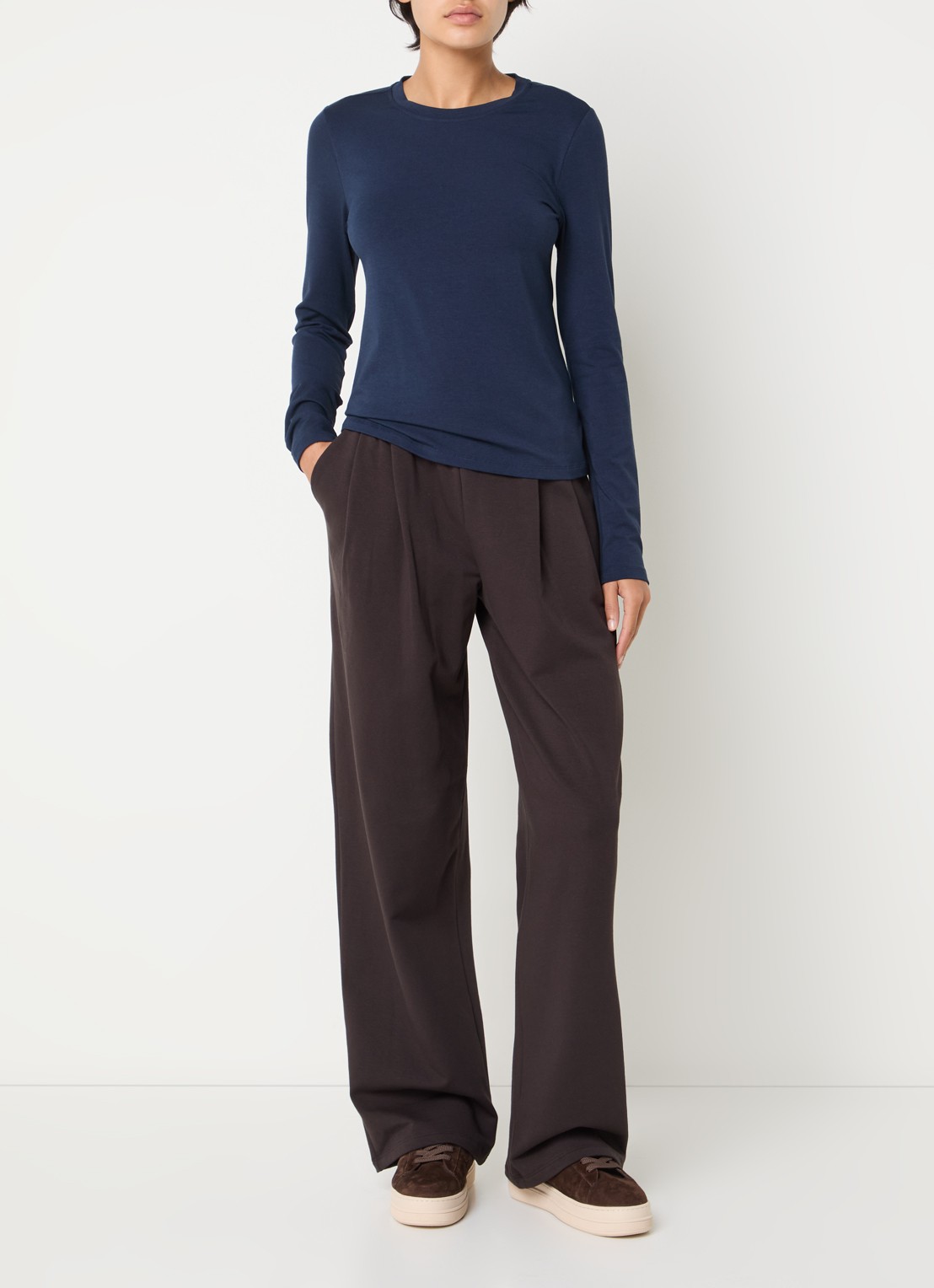 Falke Leisure longsleeve met ronde hals - voorkant 3 donkerblauw