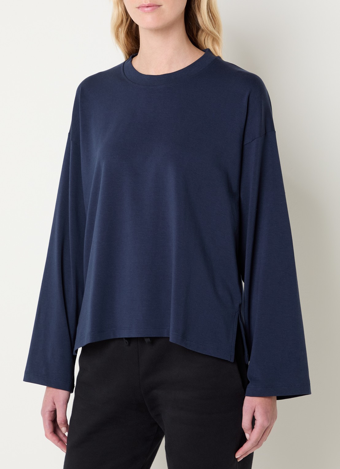 Falke Longsleeve met ronde hals - detail 4 donkerblauw