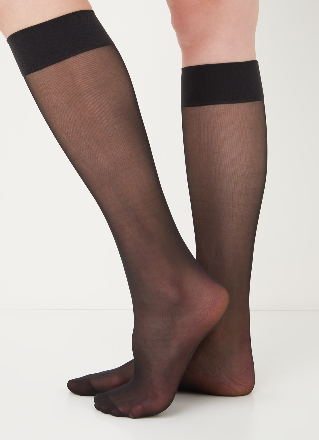 Falke Matt Deluxe kniekousen in 20 denier - voorkant 2 zwart